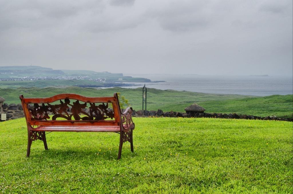 Ballylinny Holiday Cottages Bushmills Exterior photo